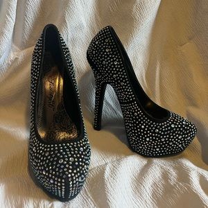 homecoming heels ✨